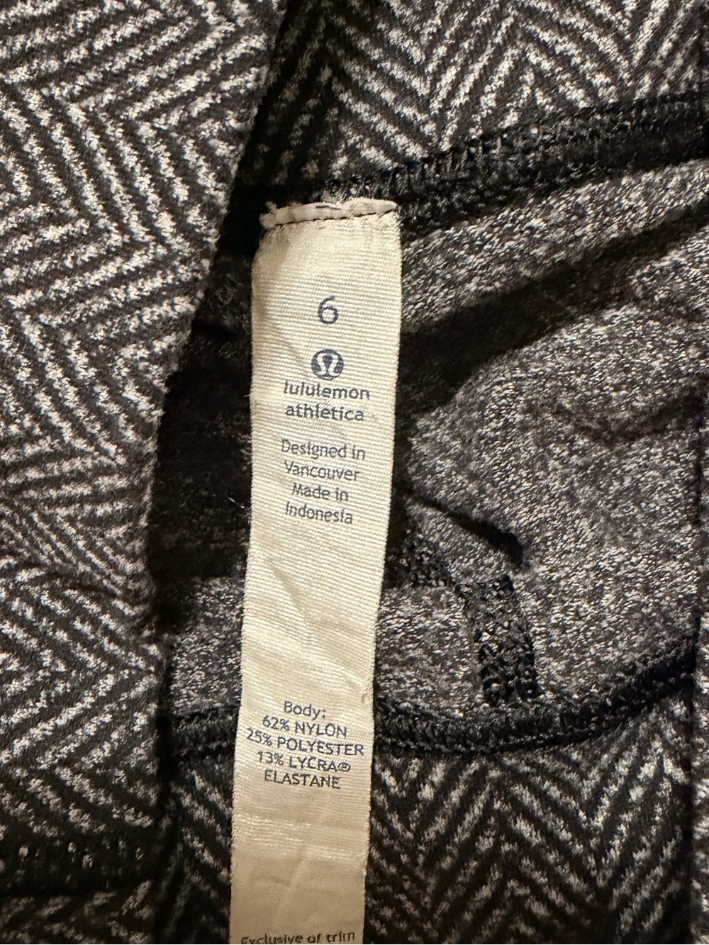 lululemon Herringbone High-Rise Leggings - Picture 6 of 6